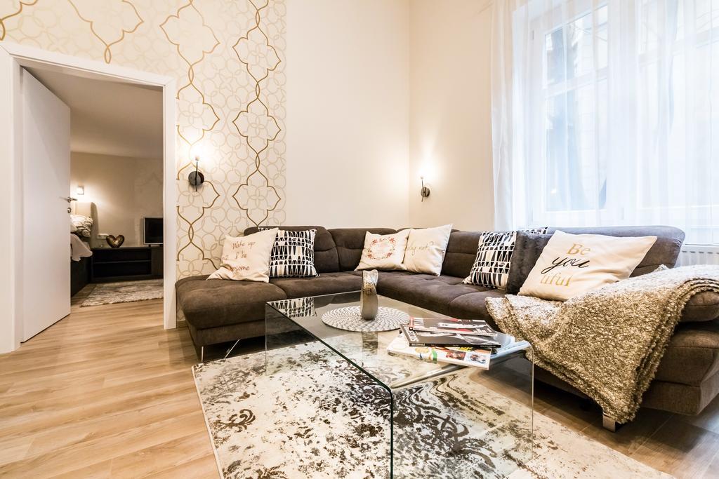 Dr. House Apartment Budapest Kültér fotó